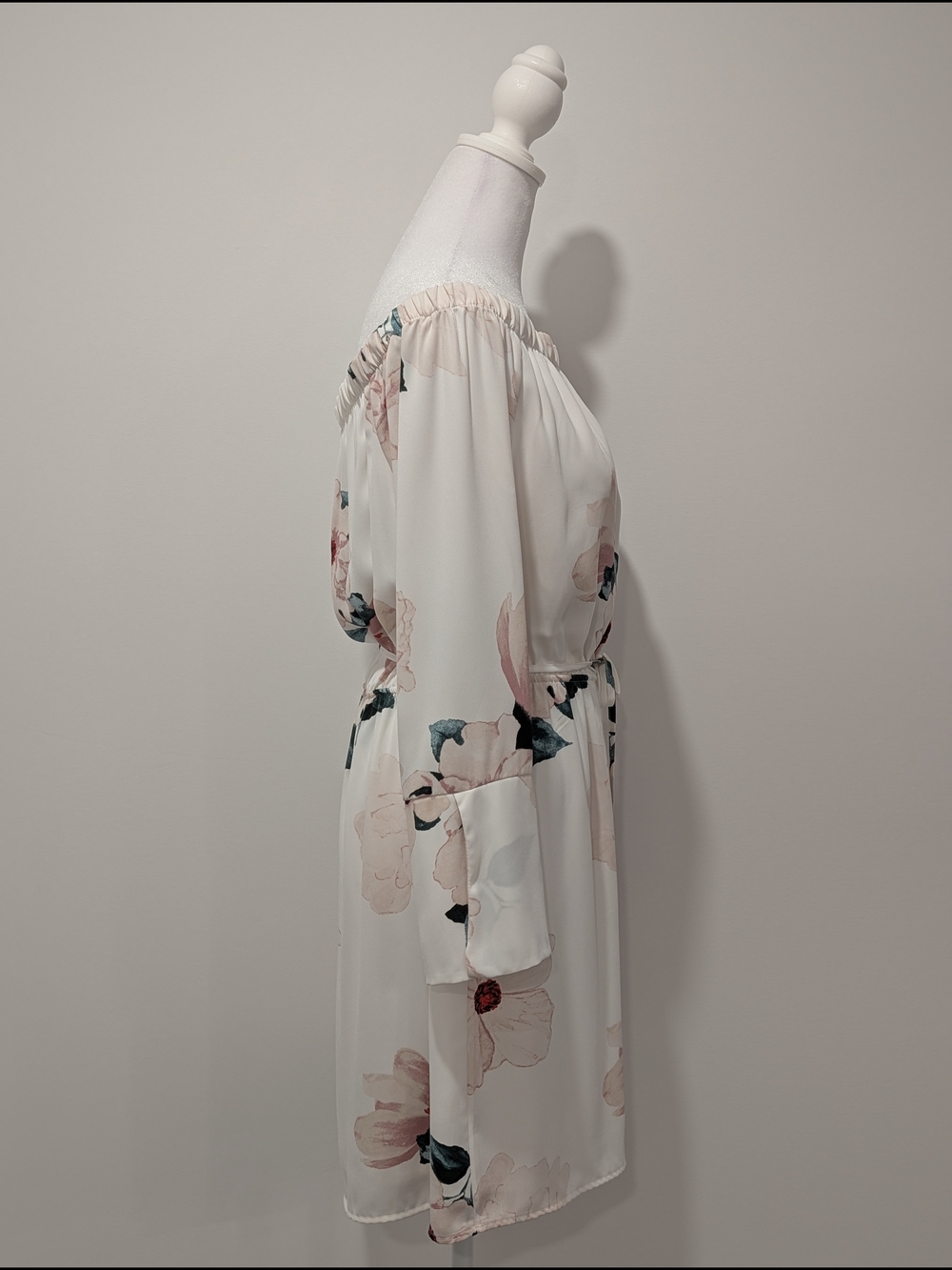 Dynamite Floral Off-Shoulder Tie-Waist Long Sleeve Dress in White and Pink - Picture 4 of 10